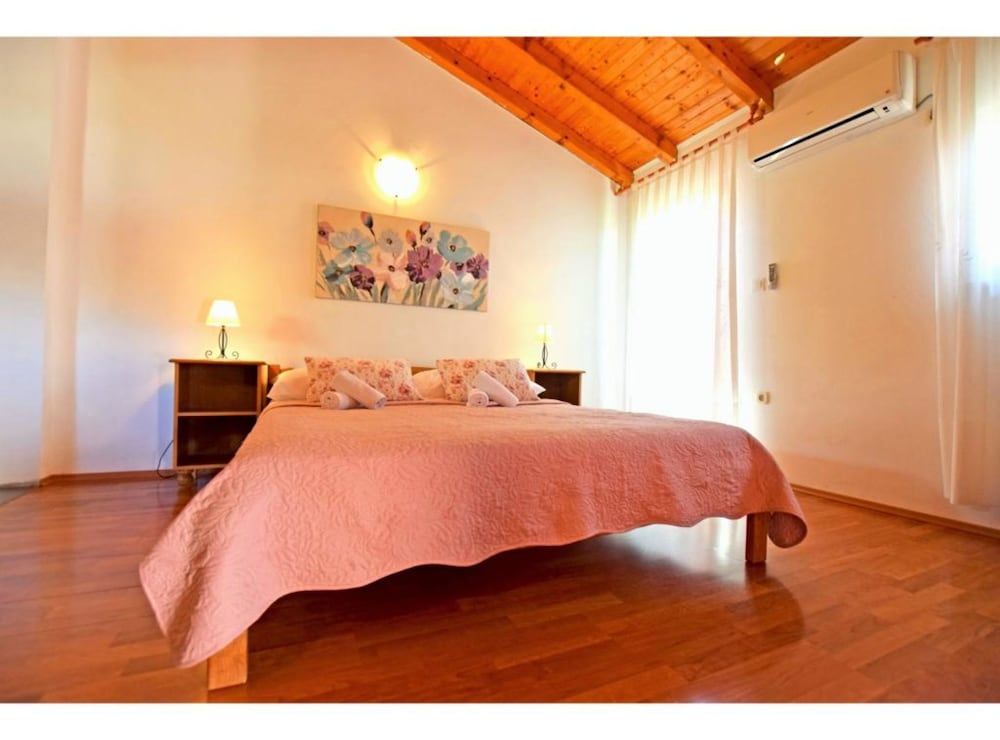 Studio (Studio Apartment A2)