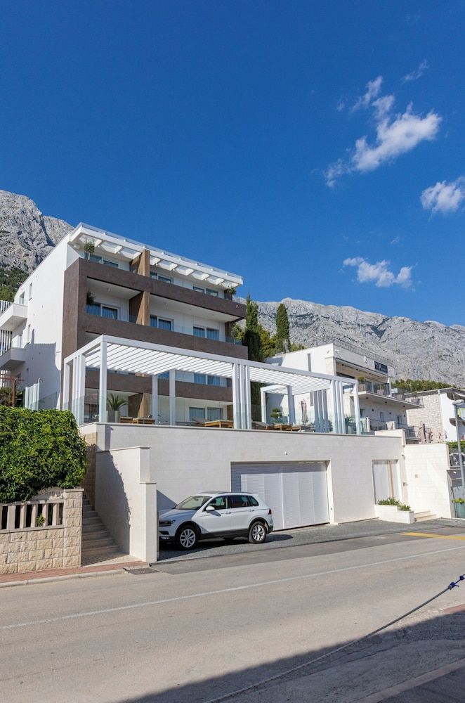 Exclusive villa M apartments