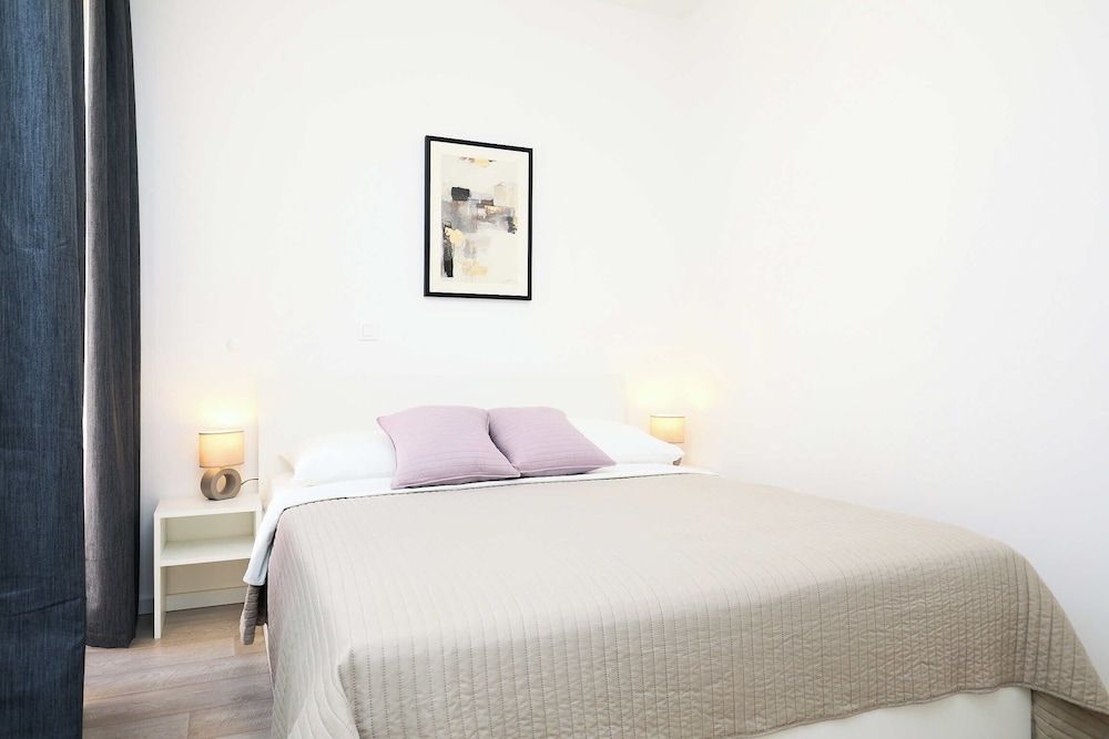 Apartment (2 Bedrooms)