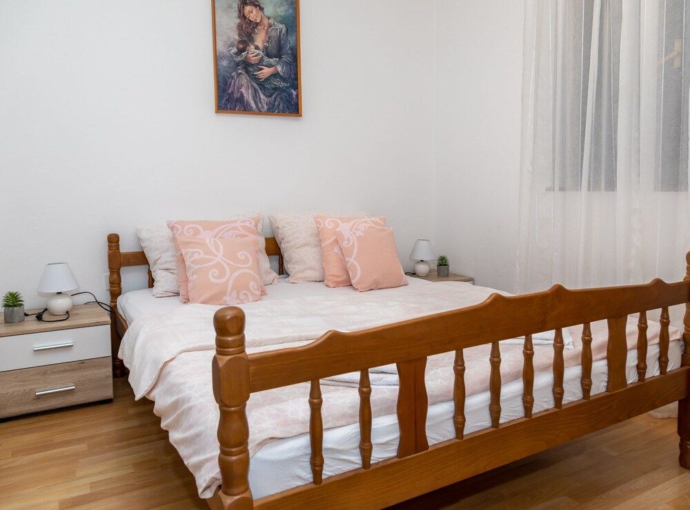 Studio (Apartments Luka & Leona - Studio Apar)