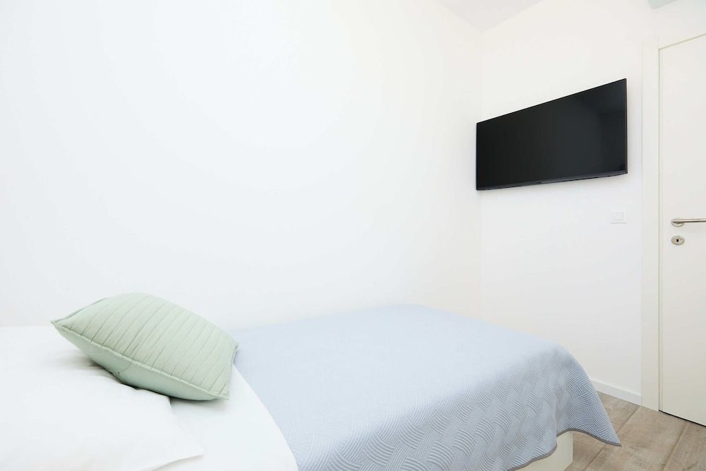 Apartment (2 Bedrooms)