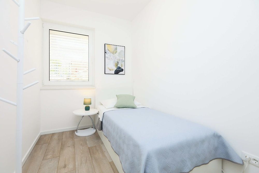 Apartment (2 Bedrooms)