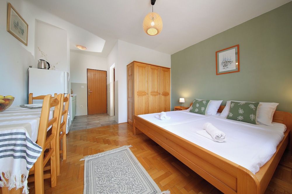 Kala Apartments Comfort Studio, Balcony 3