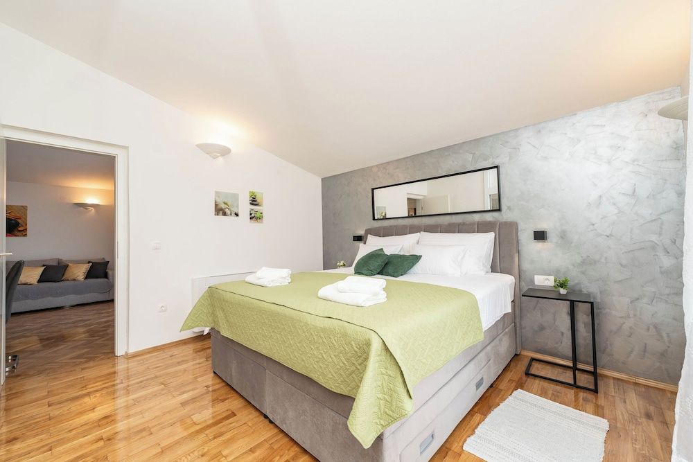 Economy Apartment, Sea View