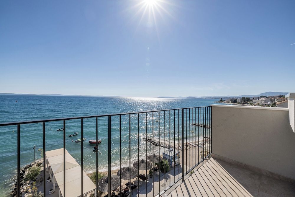 Hotel Aria Double Room, Balcony, Sea View 4