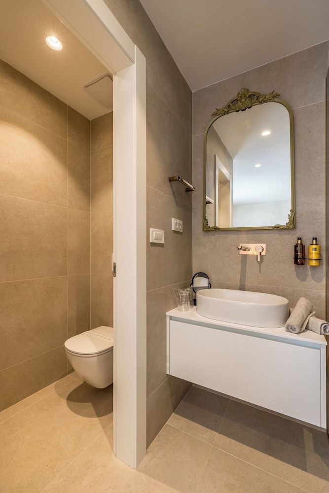 Hotel Aria Twin Room, Mountain View 5