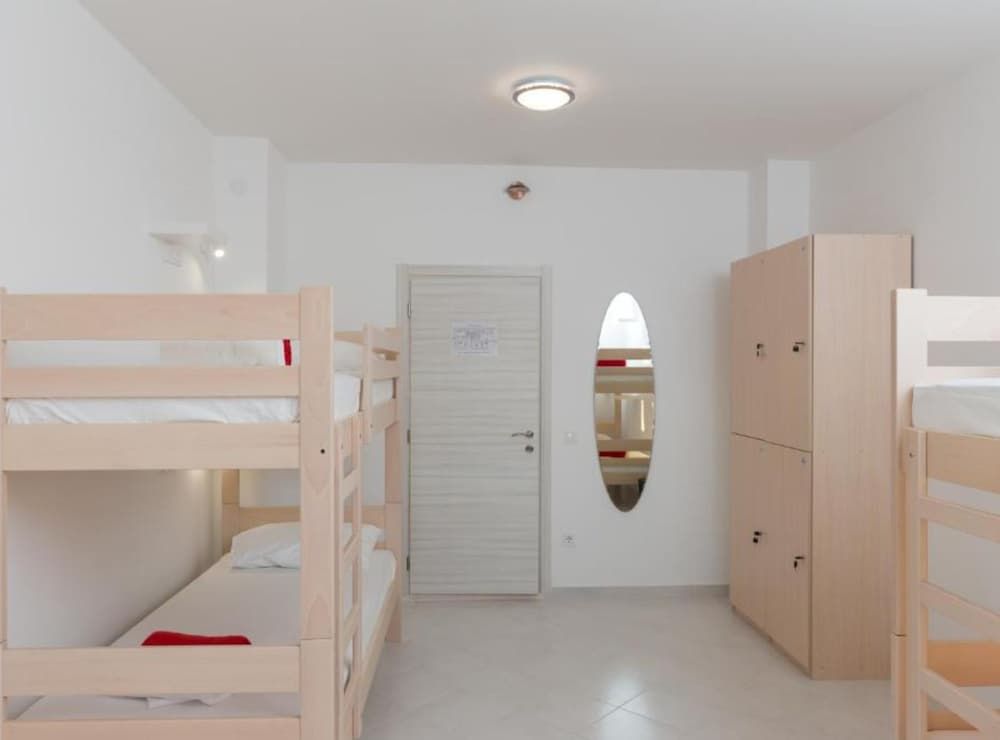 Shared Dormitory (Bed in Seven Bed Mixed Dormitory Room)