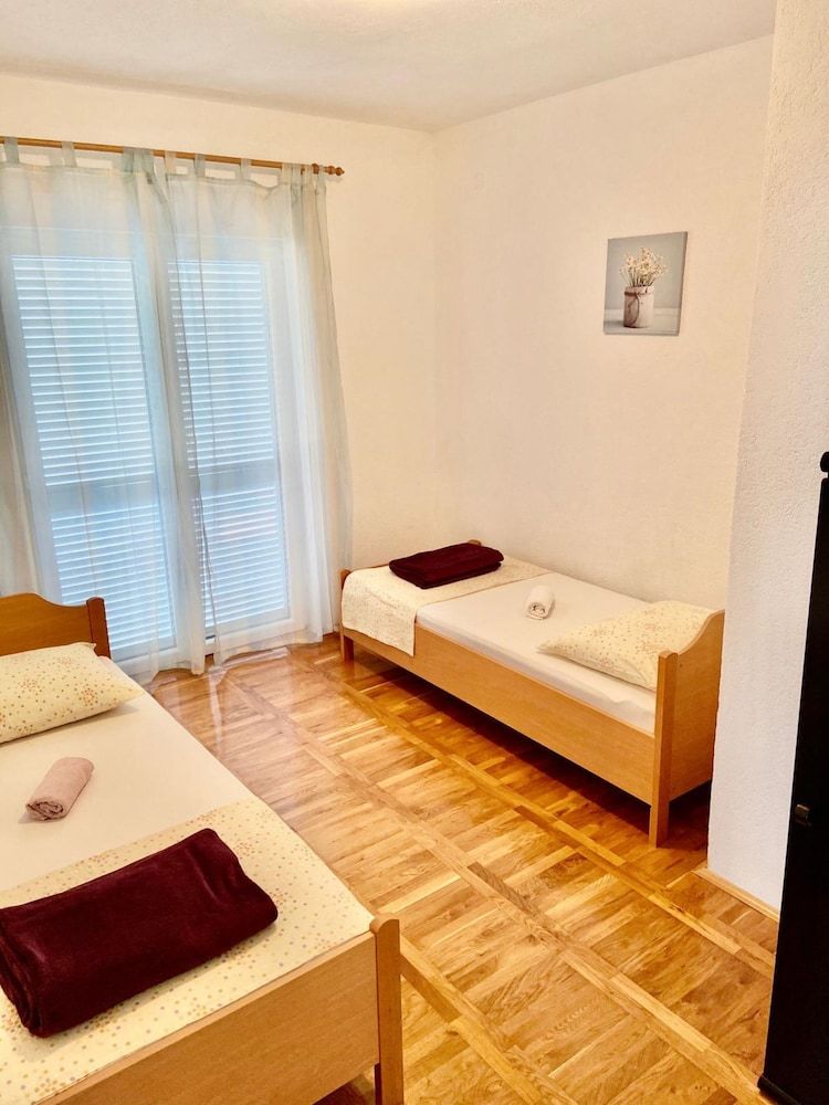 Apartment (Two Bedroom Apartment with Terrace an)
