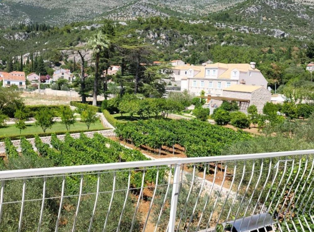 Apartments Villa Novak Studio (Studio Apartment with Balcony and Sea) 2