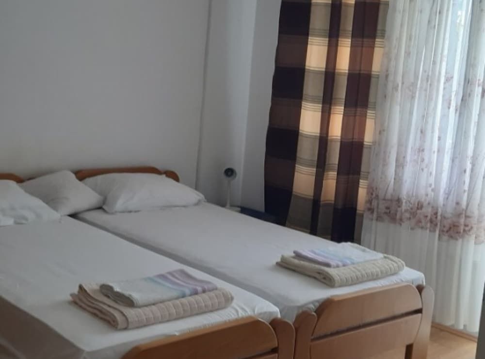 Apartment (Two Bedroom Apartment with Sea View a)
