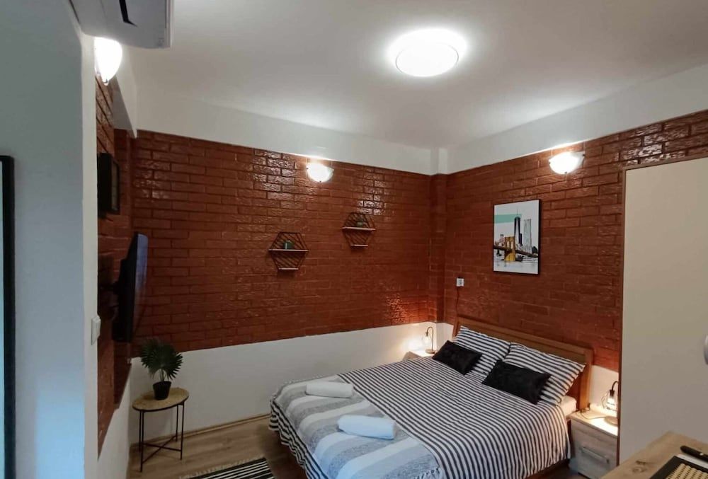 Apartment (One Bedroom Apartment)