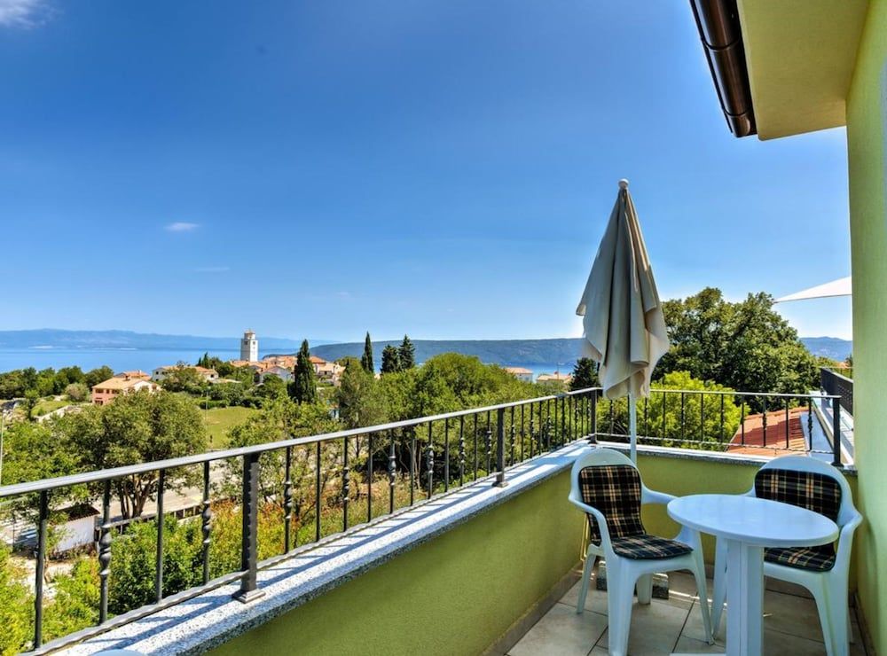 Apartment (Comfort One Bedroom Apartment with Ba)