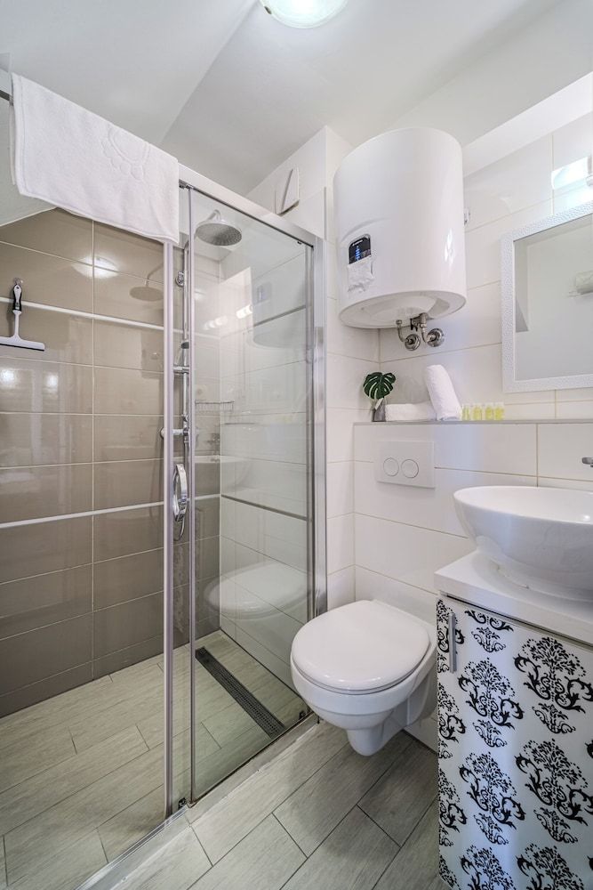 Central Split Rooms and apartment Paese Double Room, Private Bathroom 11