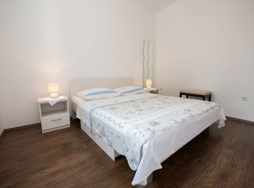 Apartment (Two Bedroom Apartment with Sea View)
