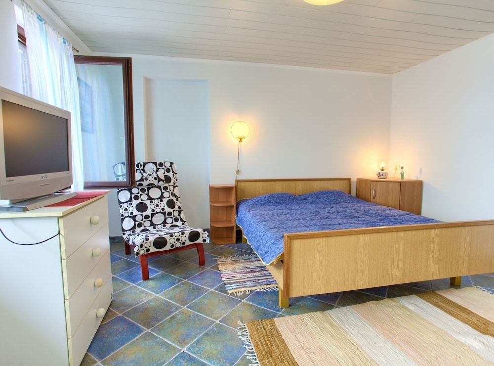 Apartment (Studio Apartment with Terrace)