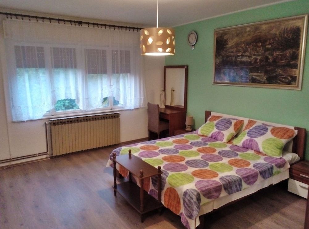 Apartment (One Bedroom Apartment with Balcony)
