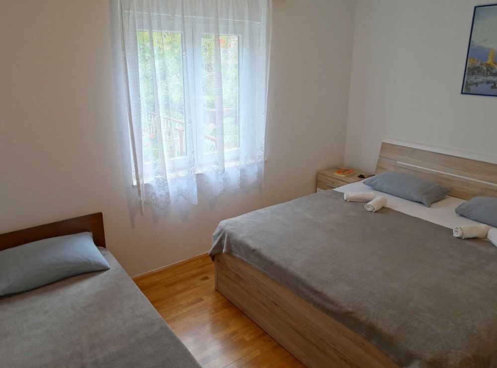 Apartment (Two Bedroom Apartment with Sea View a)
