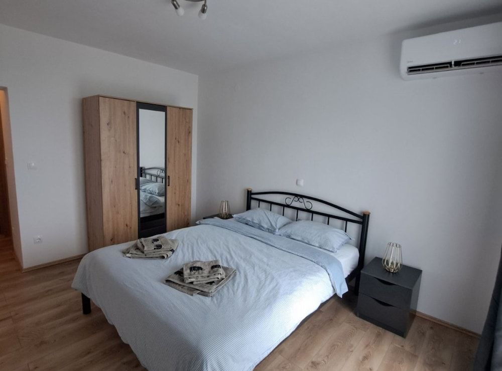 Apartment (Two Bedroom Apartment with Sea View)