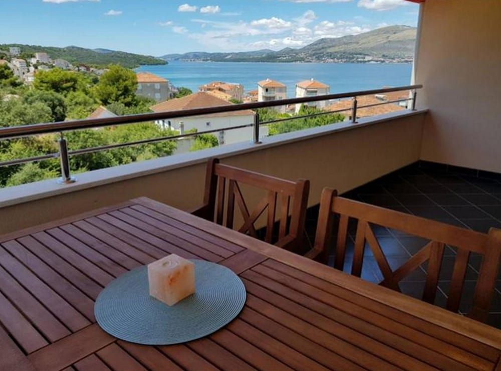 Apartment (Three Bedroom Apartment)
