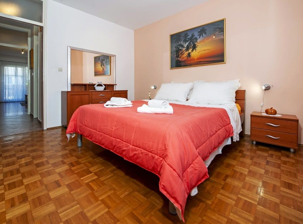 Apartment (Classic One Bedroom Apartment)