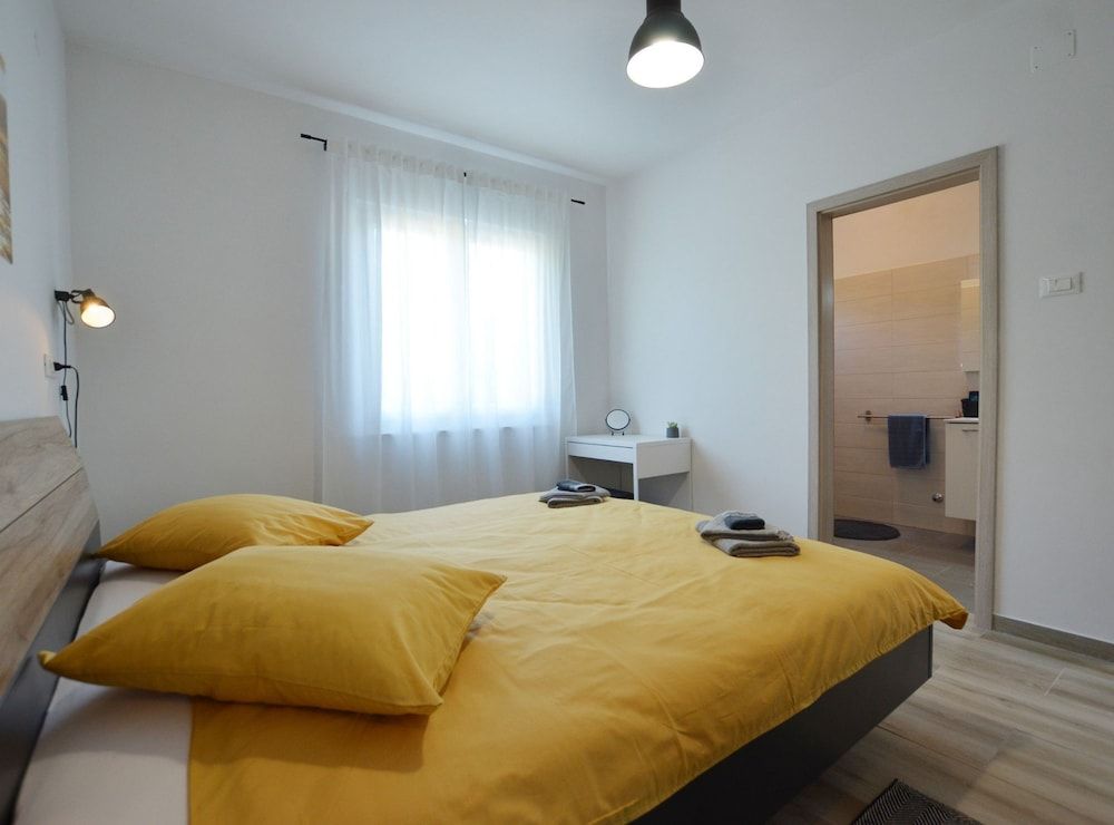 Apartment (Two Bedroom Apartment with Terrace)