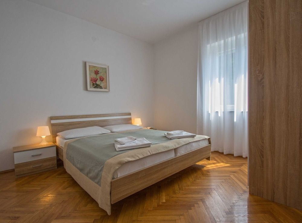 Apartment (Three Bedroom Apartment)