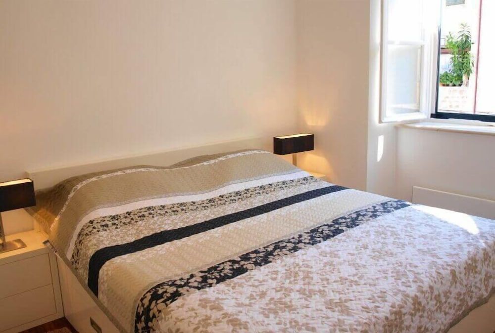 Deluxe Apartment, City View