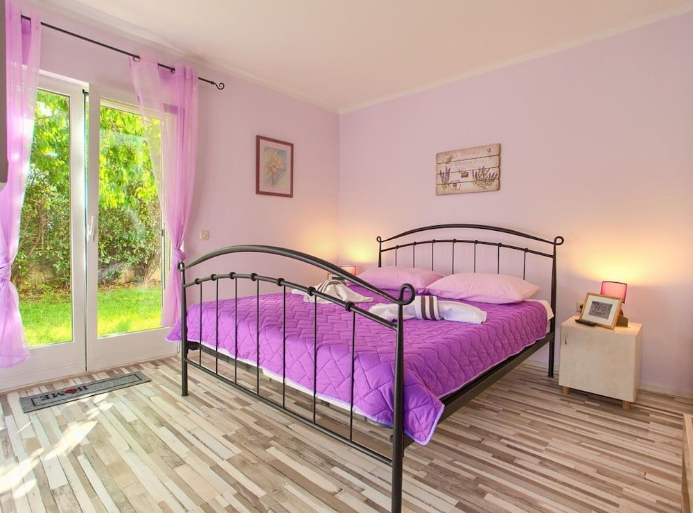 Apartment (One Bedroom Apartment with Terrace)