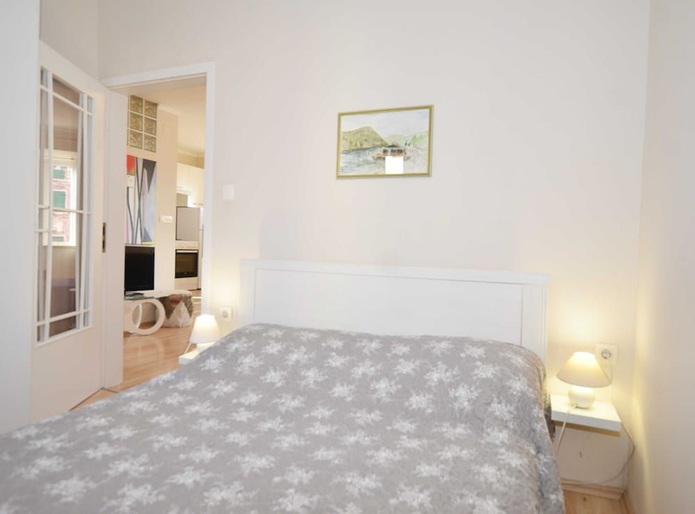 Apartment (One Bedroom Apartment with Sea View)
