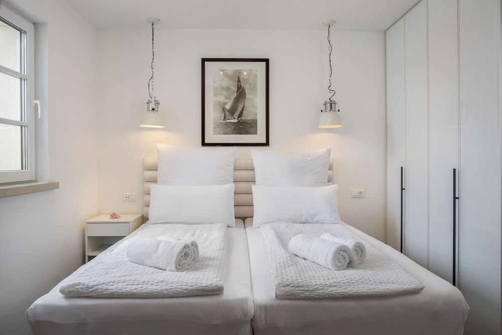 Casa Columba Deluxe Apartment, Garden View 2