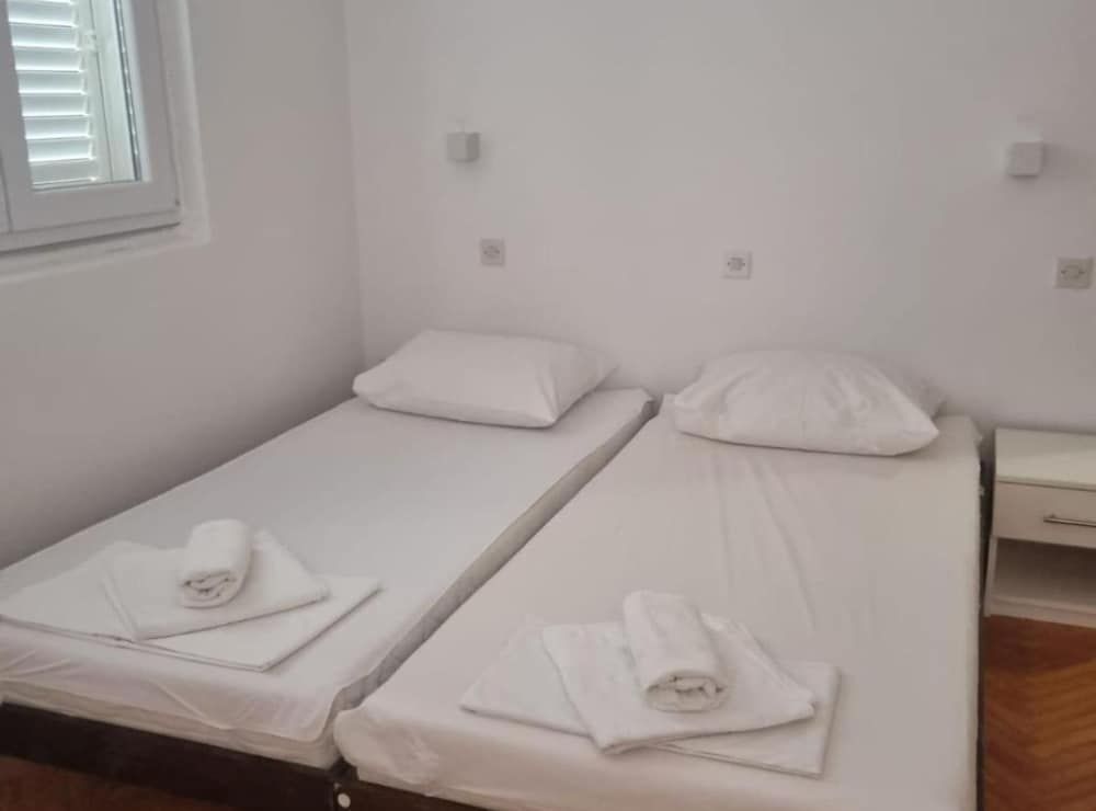 Apartment (One Bedroom Apartment 3)