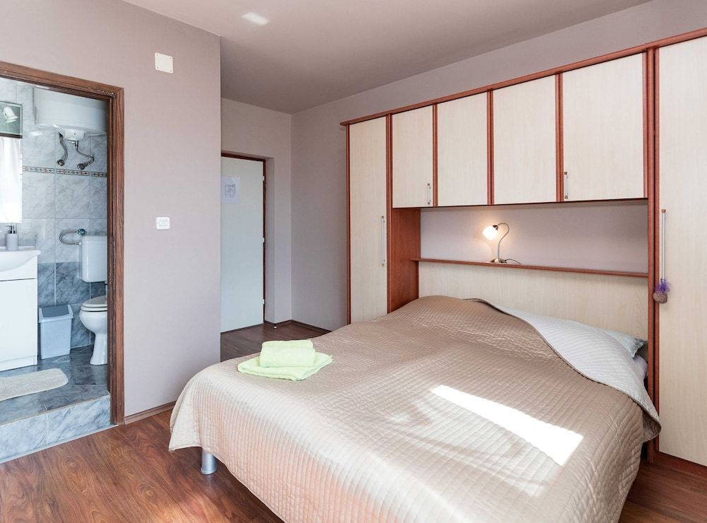 Studio (Classic Studio Apartment with Sea Vie)
