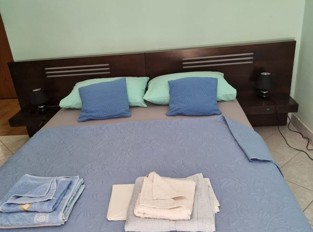 Studio (Studio Apartment with Terrace (2))