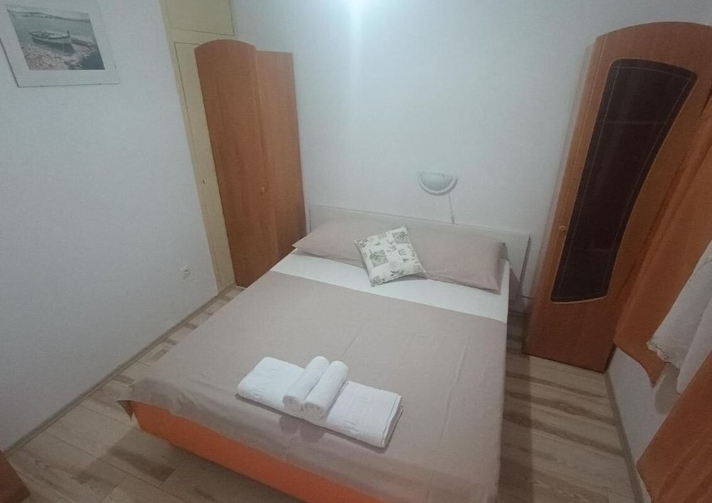 Room, 3 Bedrooms, Smoking, Balcony