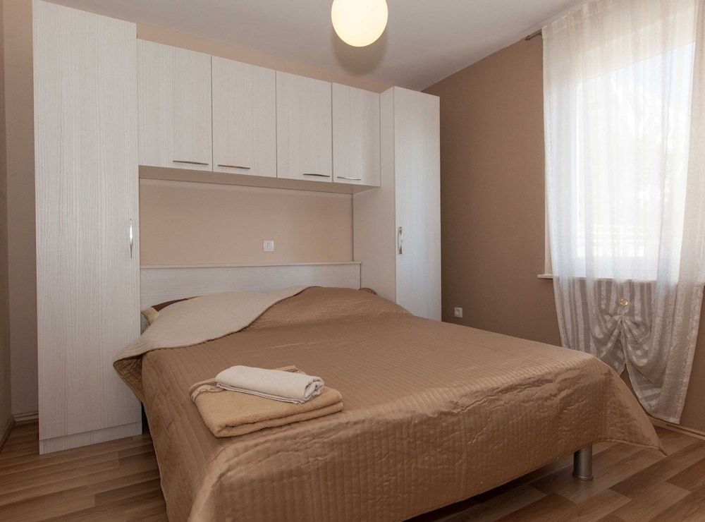 Apartment (Standard One Bedroom Apartment 4)
