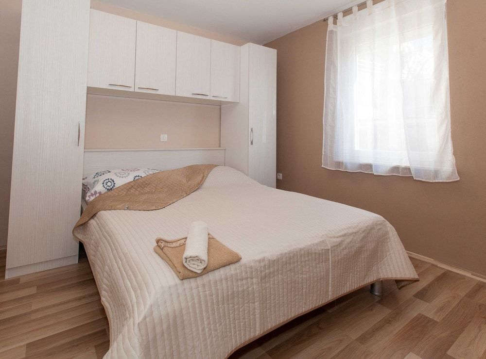 Apartment (One Bedroom Apartment 1)