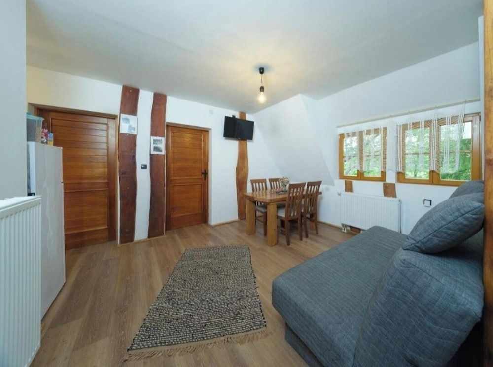 Yeti Cabin Apartment, 2 Bedrooms 5