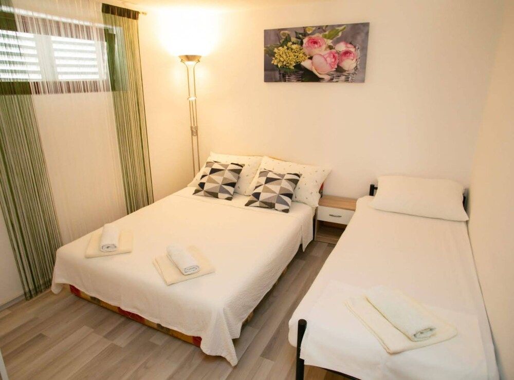 Apartment (One-Bedroom Apartment)