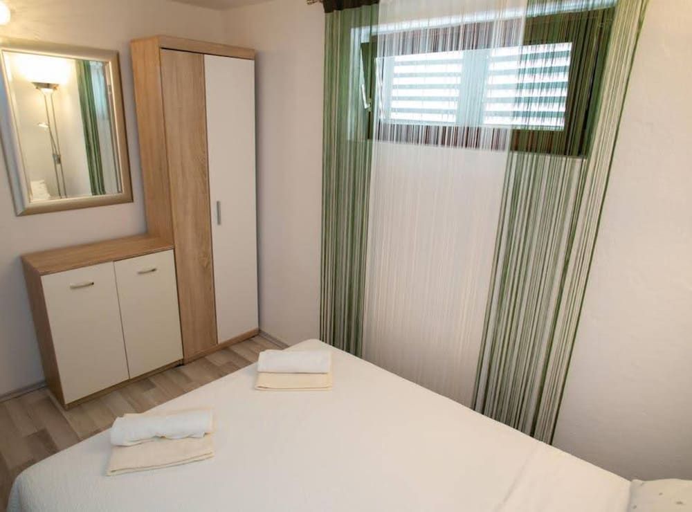 Apartment (One-Bedroom Apartment)