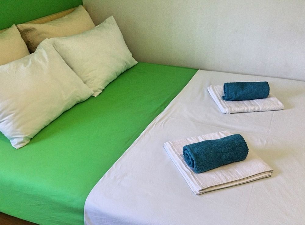 Apartment (One Bedroom Apartment - Green)