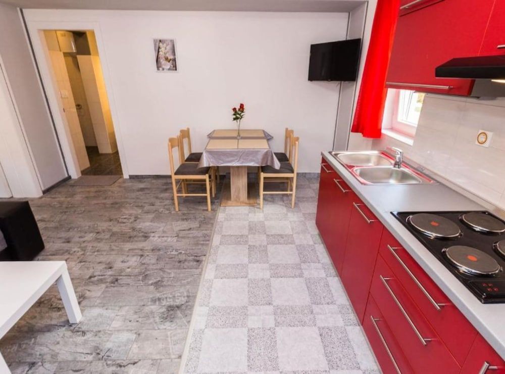 Apartment (One Bedroom Apartment with Terrace)