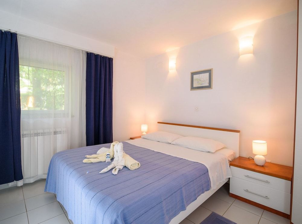 Apartment (Two Bedroom apartment (Ines))