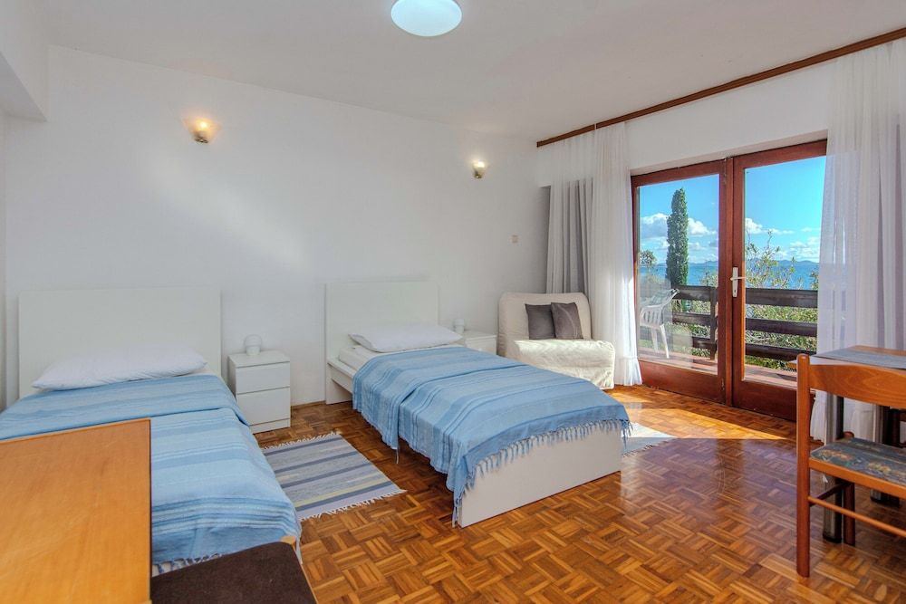Family Apartment, Sea View