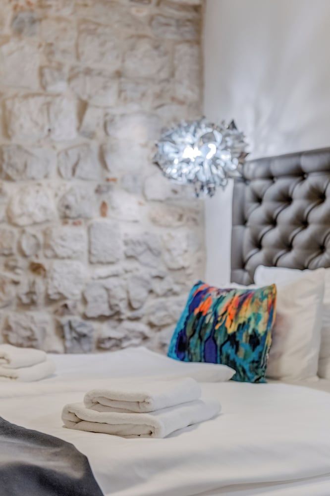 The Code Luxury Rooms