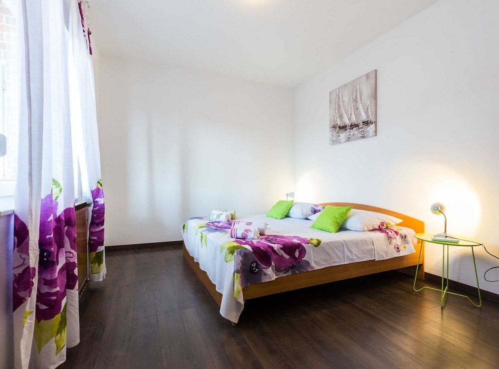 Apartment (Three Bedrom Apartment With Terrace)