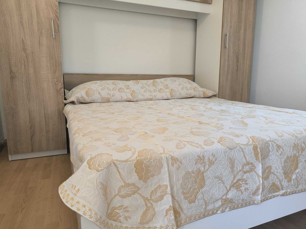 Apartment (One Bedroom Apartment with Balcony 3)