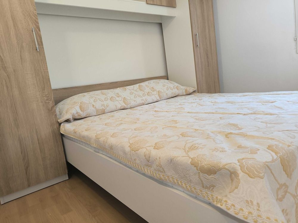 Apartment (One Bedroom Apartment with Balcony 3)