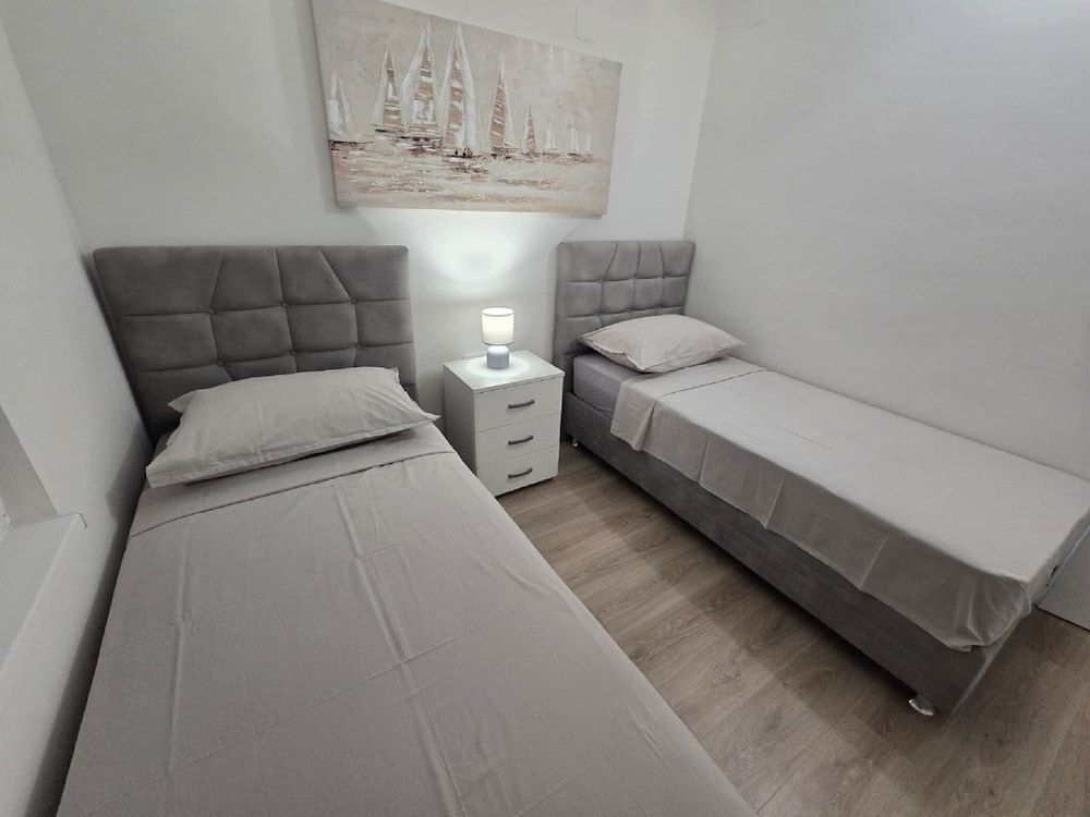 Apartment (Two Bedroom Apartment with Terrace)