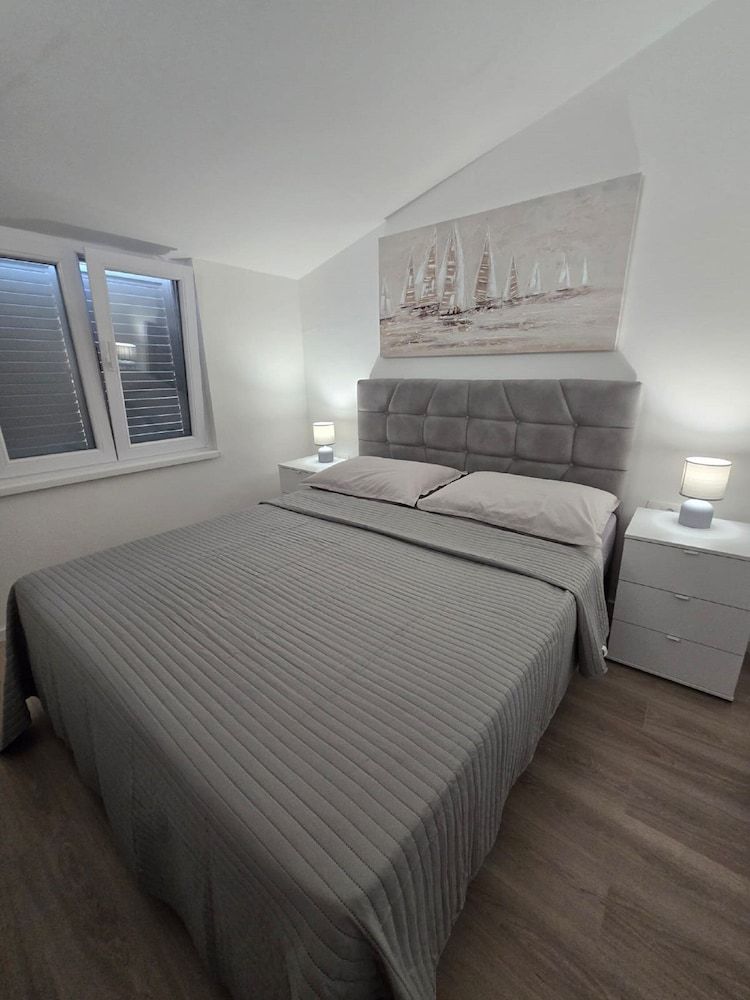 Apartment (Two Bedroom Apartment with Terrace)