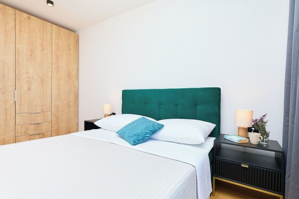 Apartment (1 Bedroom)